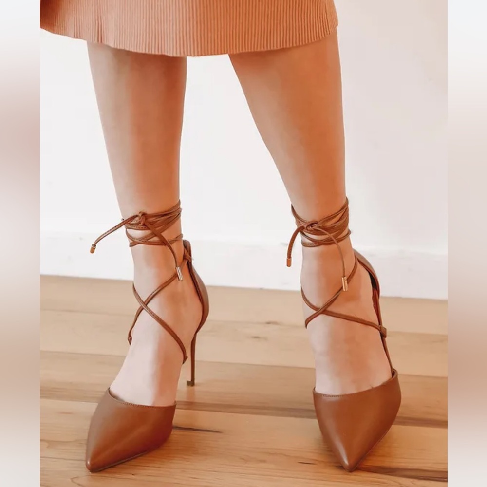 NWOB Lulu’s Lace Up Heels - Picture 2 of 6